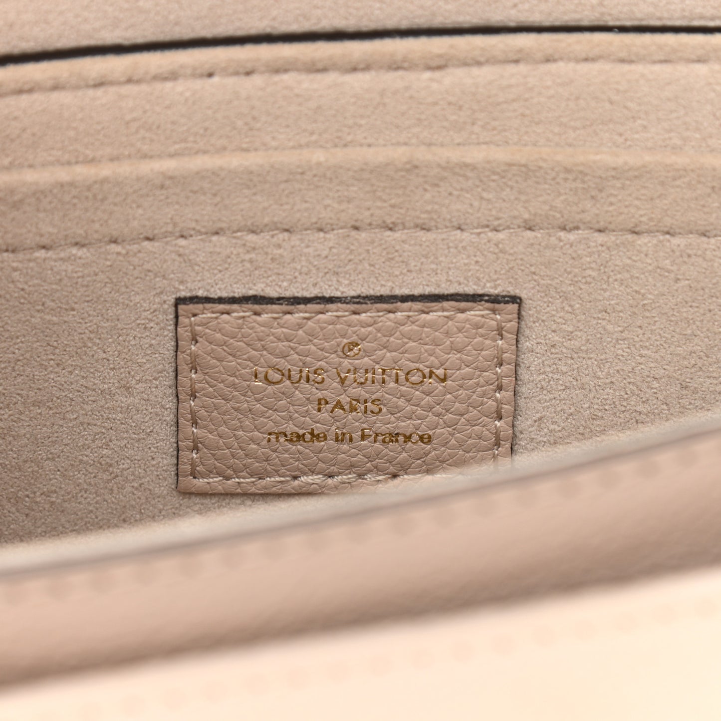 Grained Calfskin Lockme Tender Greige