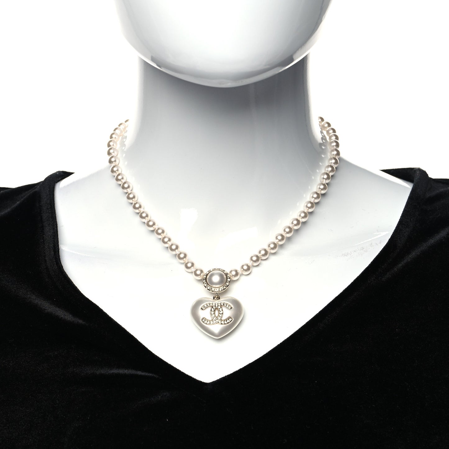 Pearl Crystal CC Heart Short Necklace Pearly White Gold