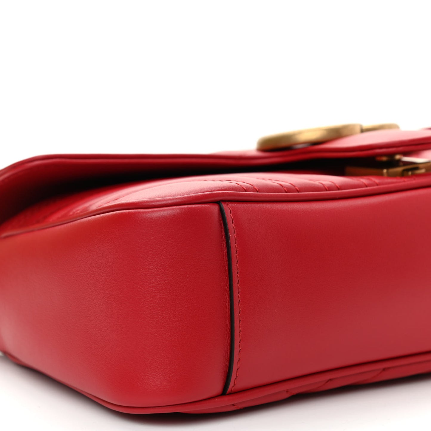 Calfskin Matelasse Small GG Marmont Shoulder Bag Hibiscus Red