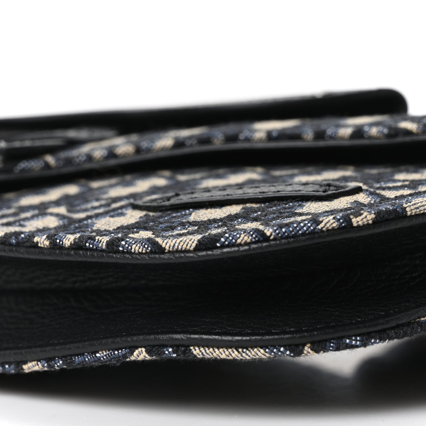Oblique Saddle Messenger Pouch Beige Black