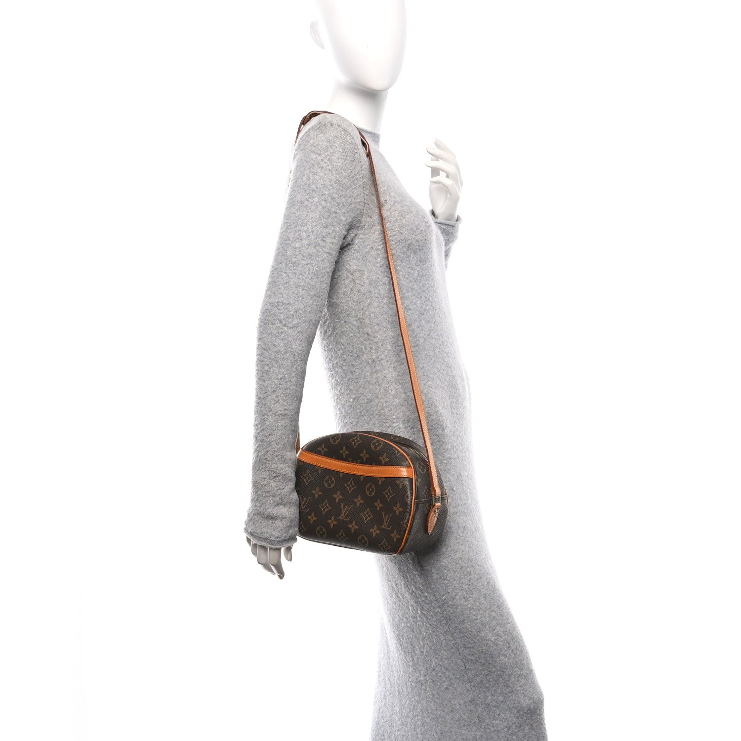 Louis Vuitton Monogram Blois 2 of 10
