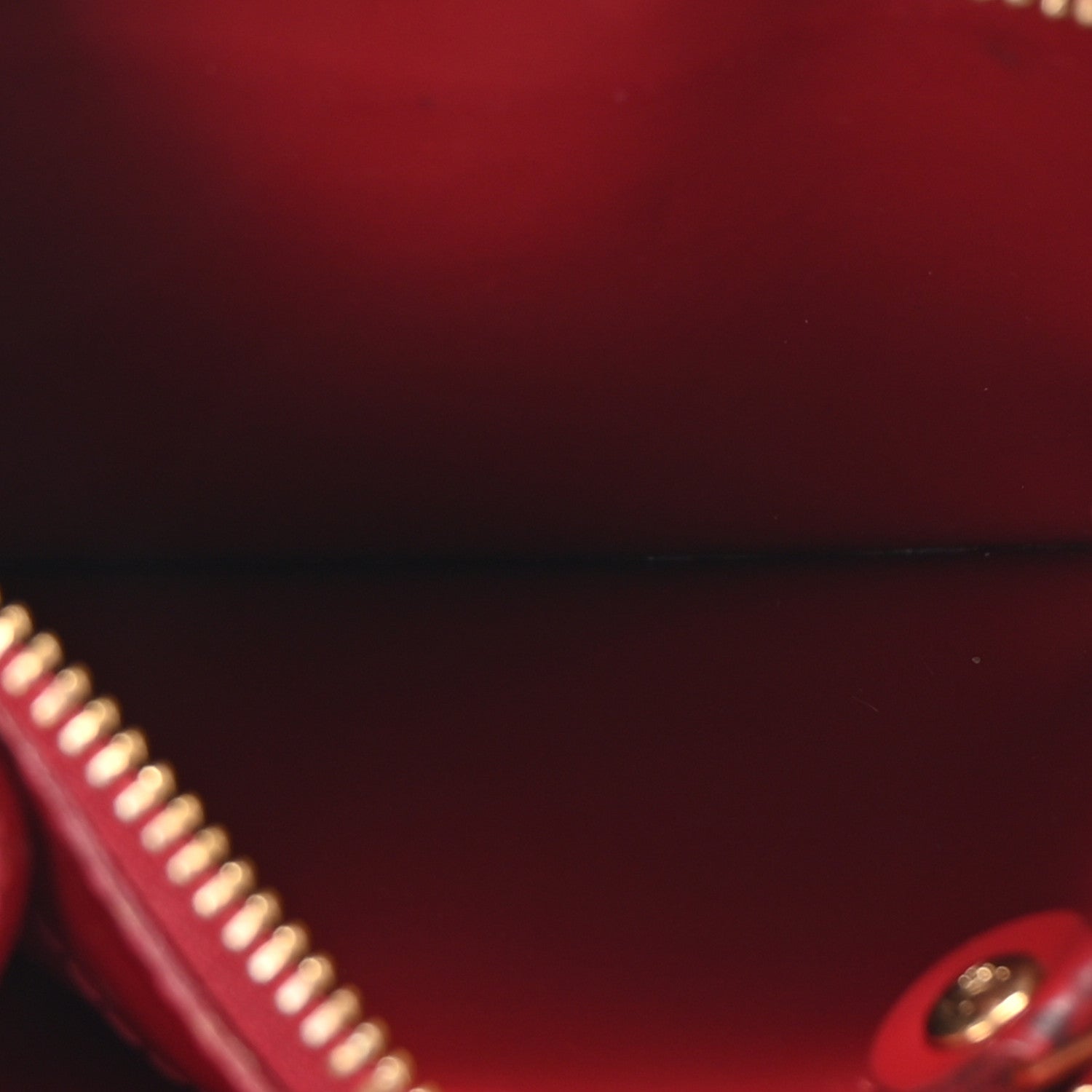 Louis Vuitton Vernis Key Pouch Pomme D'Amour 5 of 6