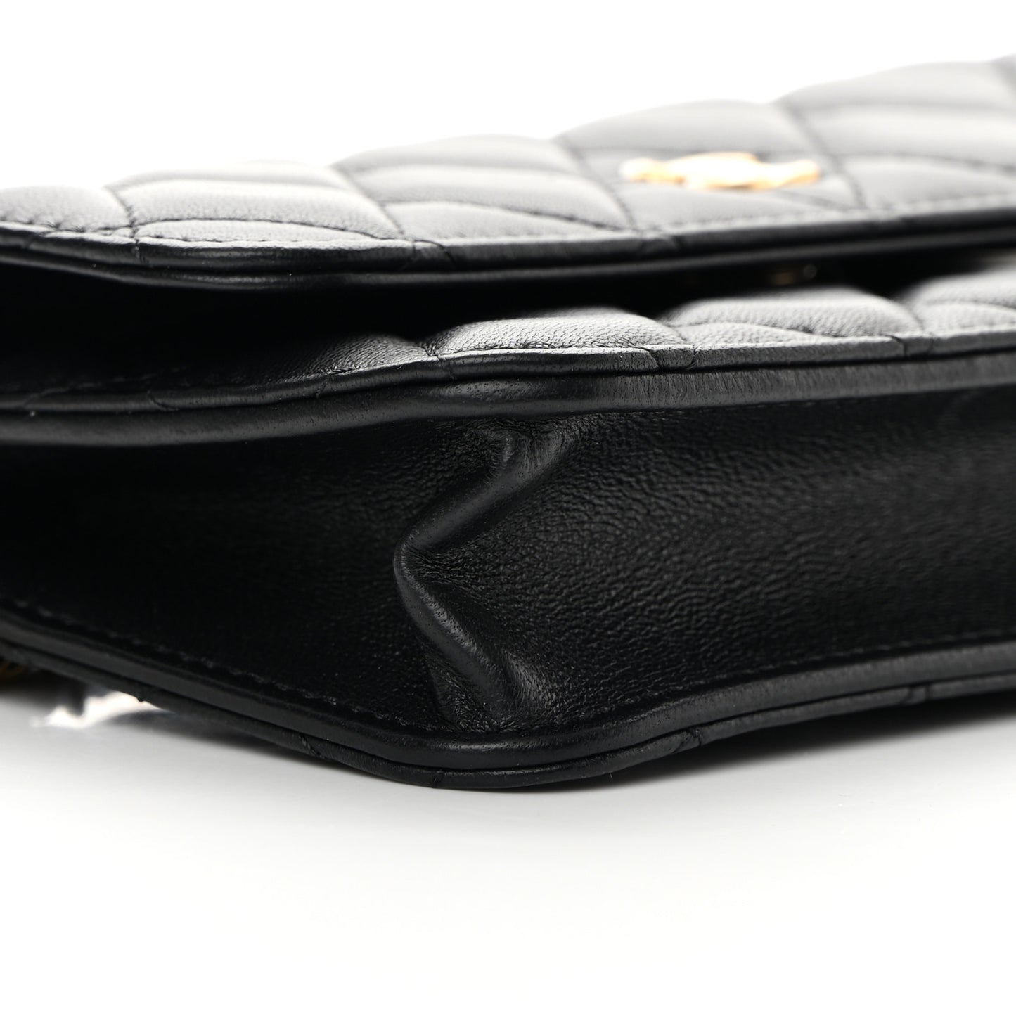 Lambskin Pearl Crush Quilted Flap Phone Holder With Chain Black