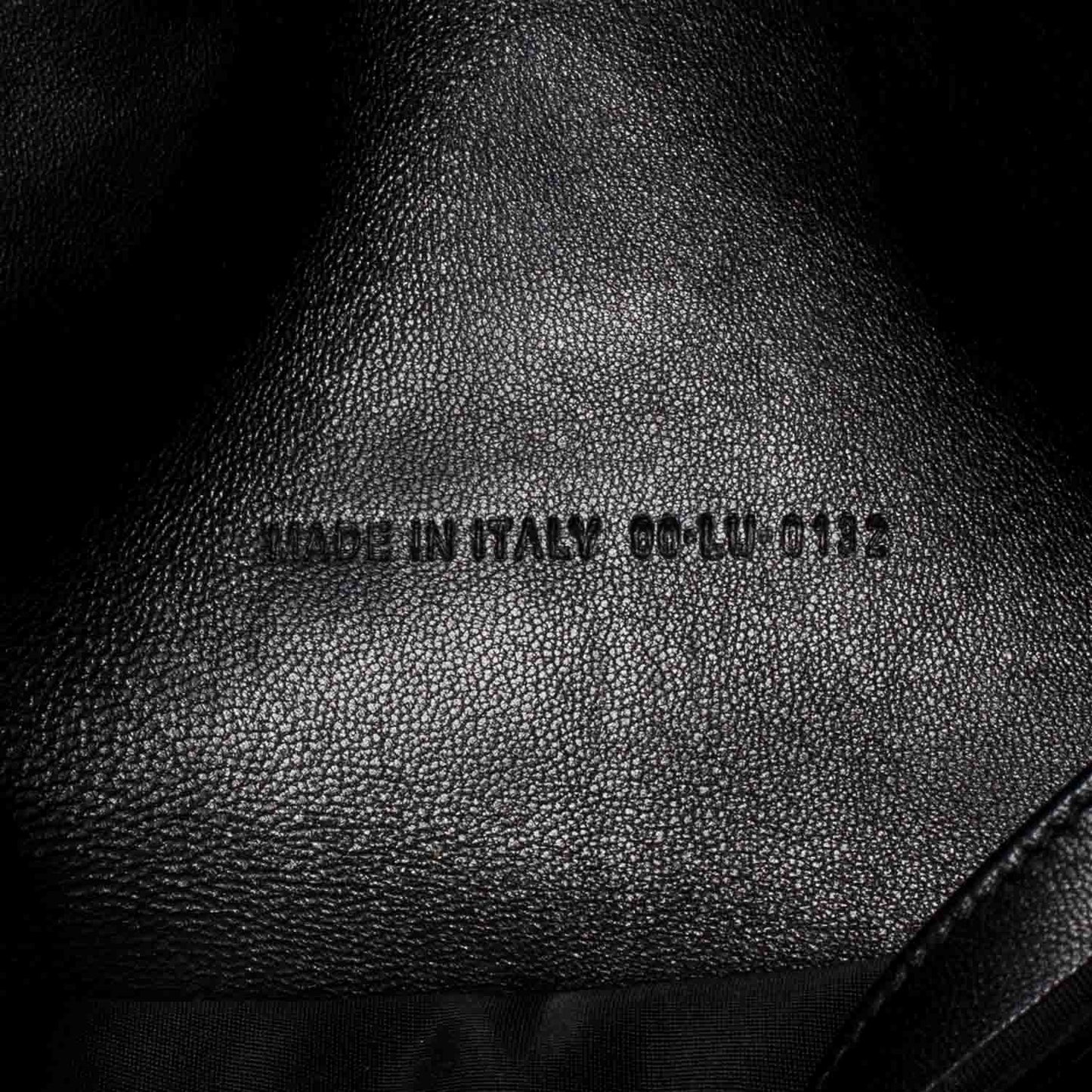 Lambskin Cannage New Lock Pouch Black