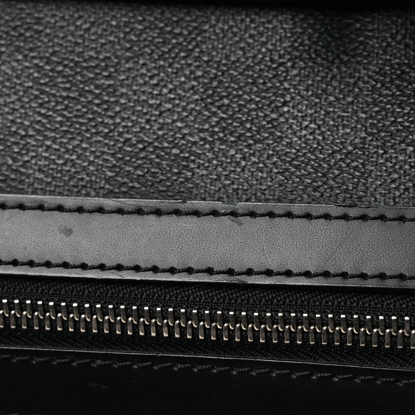 Damier Graphite Pilot Case