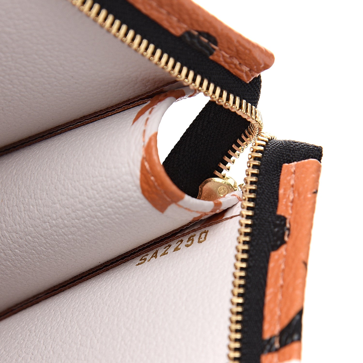Louis Vuitton Monogram Giant Crafty Pochette Toiletry 26 Creme Caramel 6 of 9