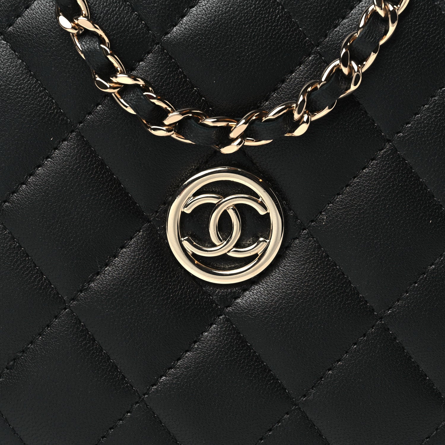 Chanel Lambskin Quilted Compact Vanity Case Purse With Chain Black 9 of 12