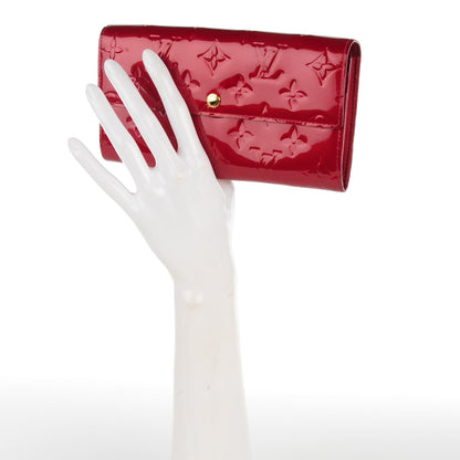 Louis Vuitton Vernis Sarah Wallet Pomme D'Amour 2 of 7