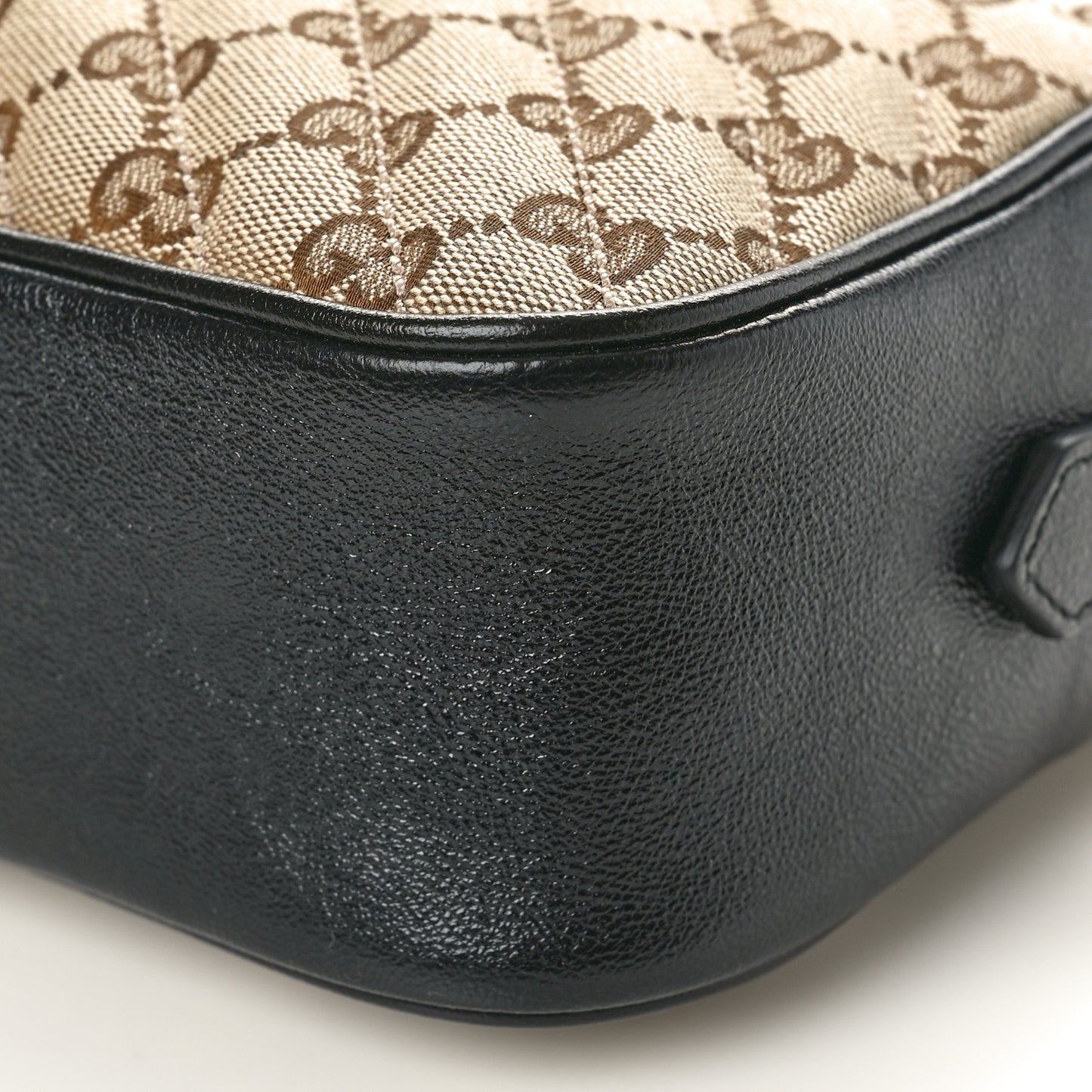 Monogram Matelasse Diagonal Small GG Marmont Chain Shoulder Bag Beige Black