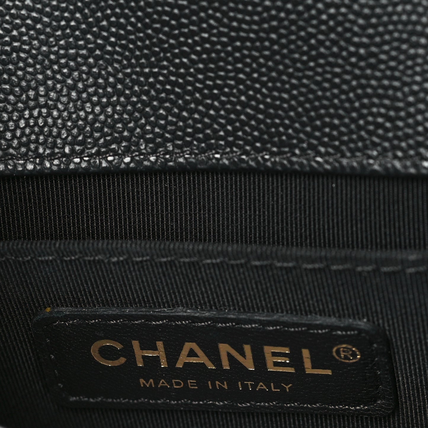 Caviar Quilted Medium Boy Flap Black