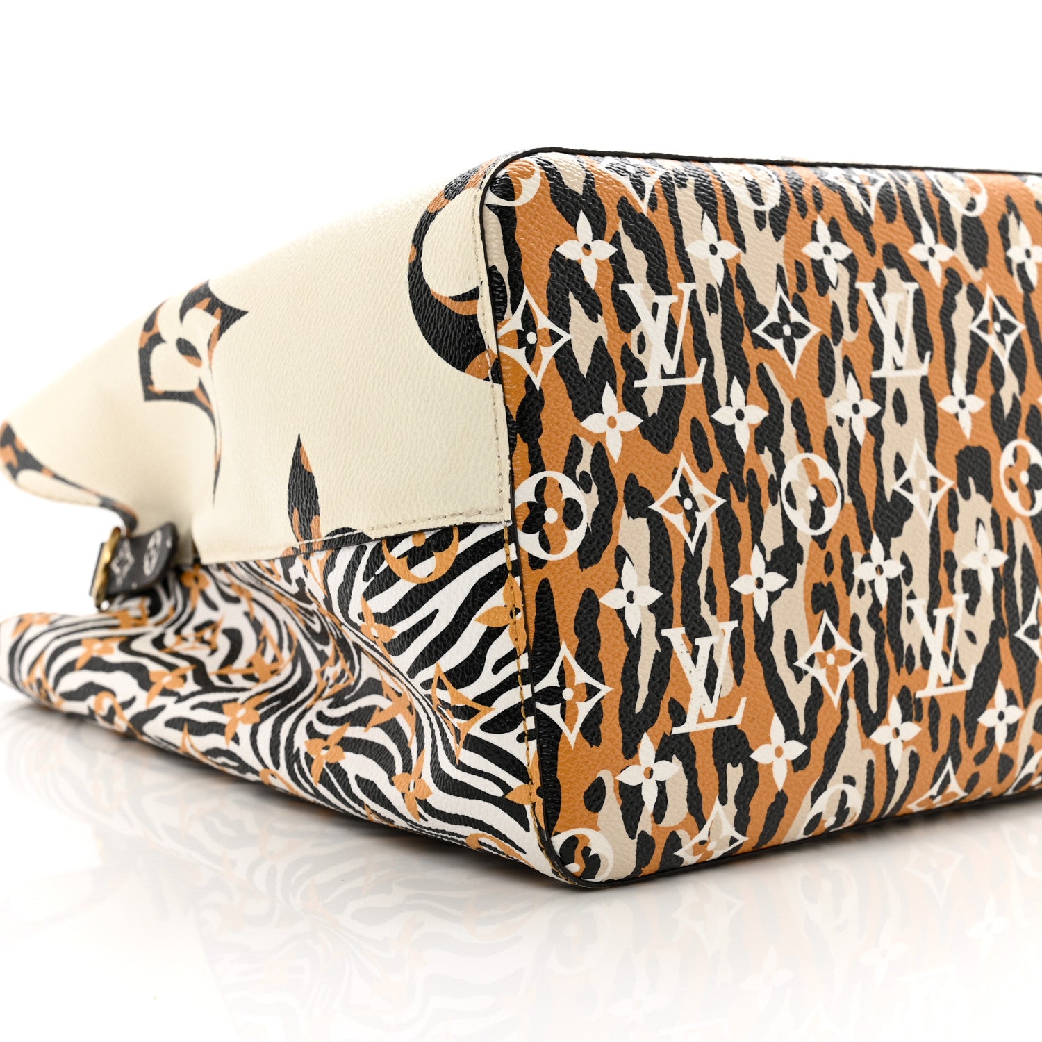 Louis Vuitton LOUIS VUITTON Monogram Giant Jungle NéoNoé Ivory 8 of 11