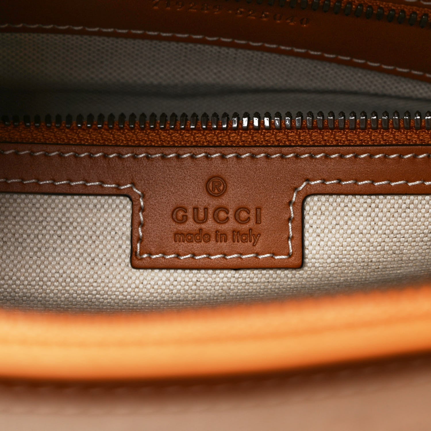 Gucci Calfskin Studded Maxi Diana Tote Bag Cuir 6 of 8