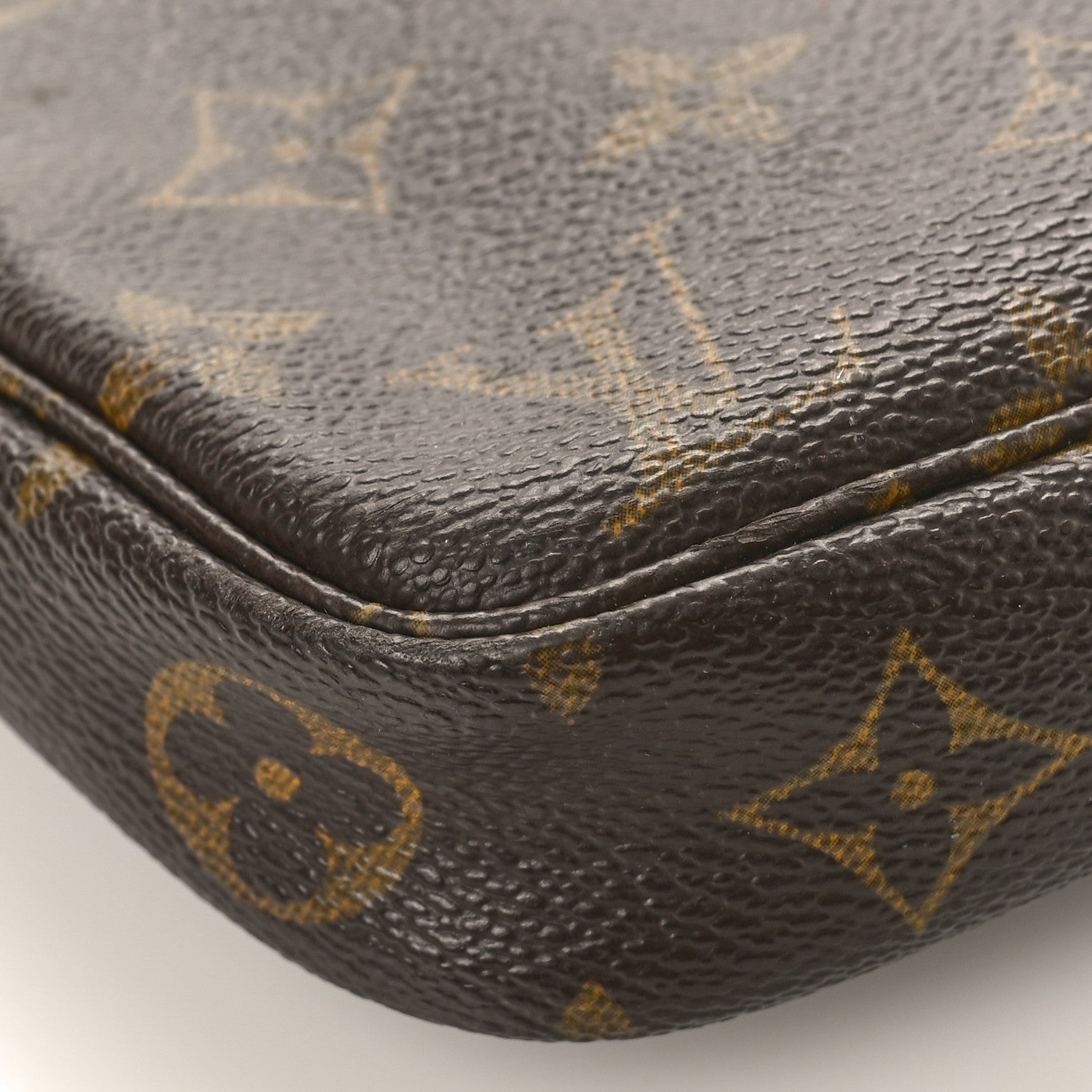 Louis Vuitton Monogram Pochette Accessories 8 of 9