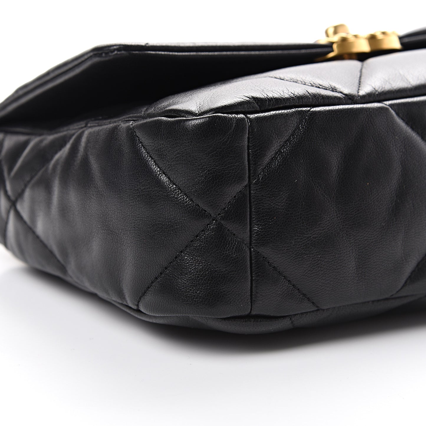 Goatskin Quilted Medium 19 Flap Black