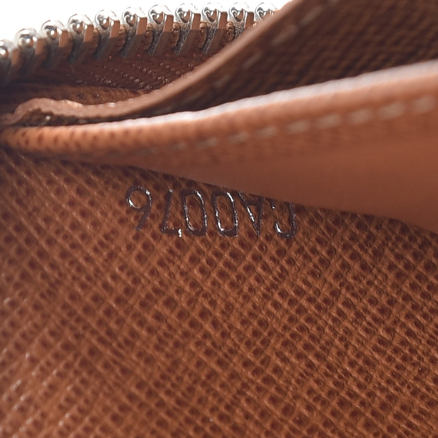 Epi Zippy Wallet Cannelle