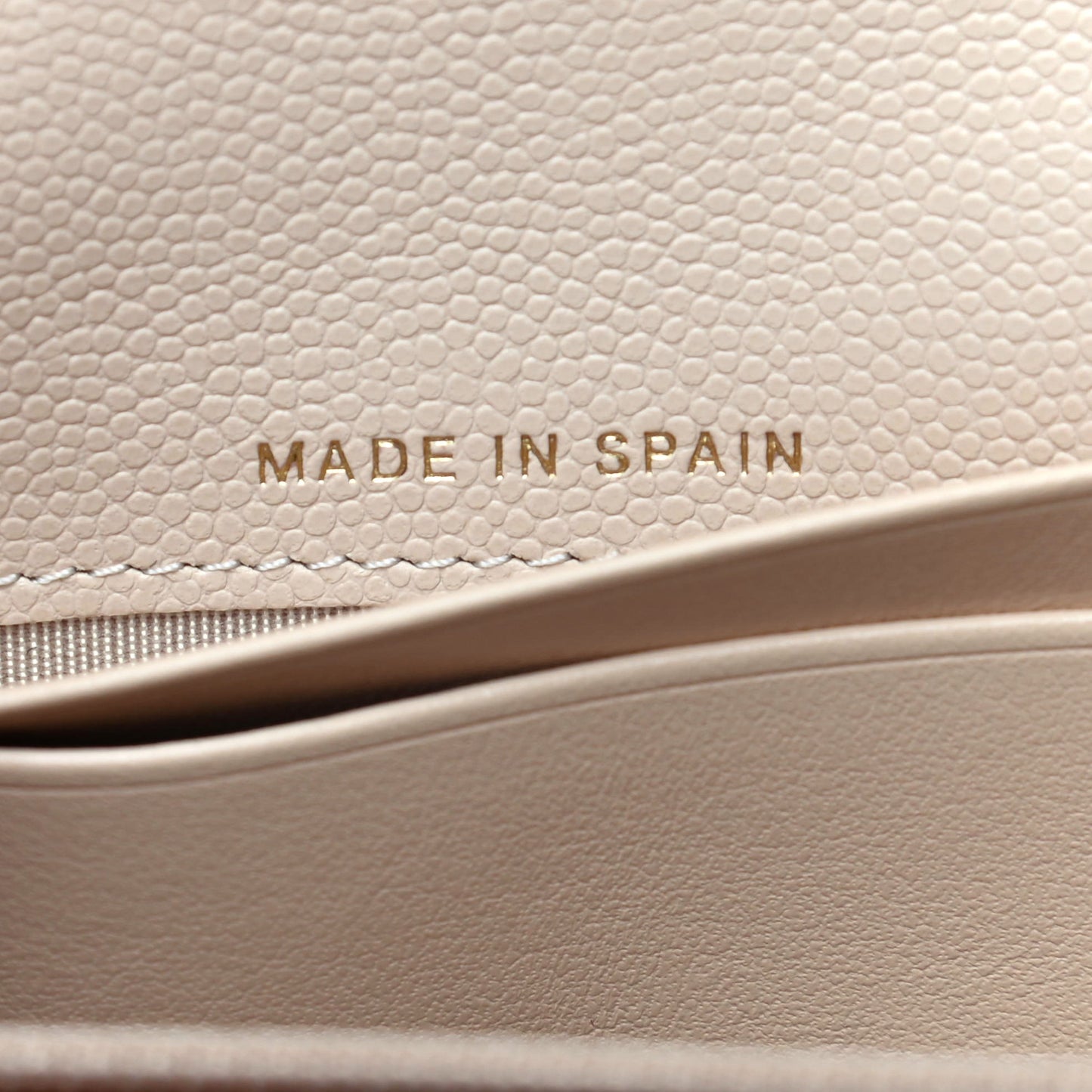 Caviar Pearl Quilted Coco Candy Wallet Beige