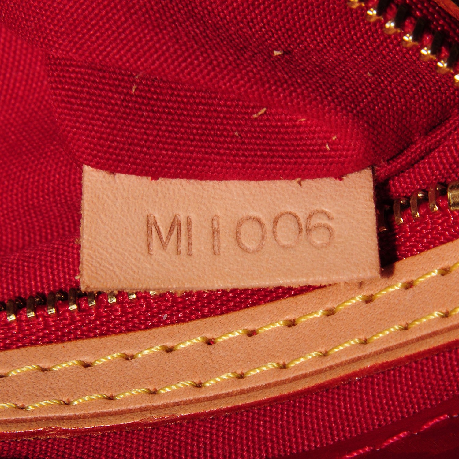 Louis Vuitton Vernis Reade PM Pomme D'Amour 7 of 7