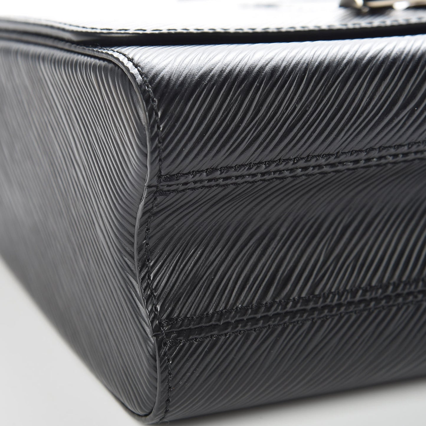 Epi Twist Shoulder Bag MM Black