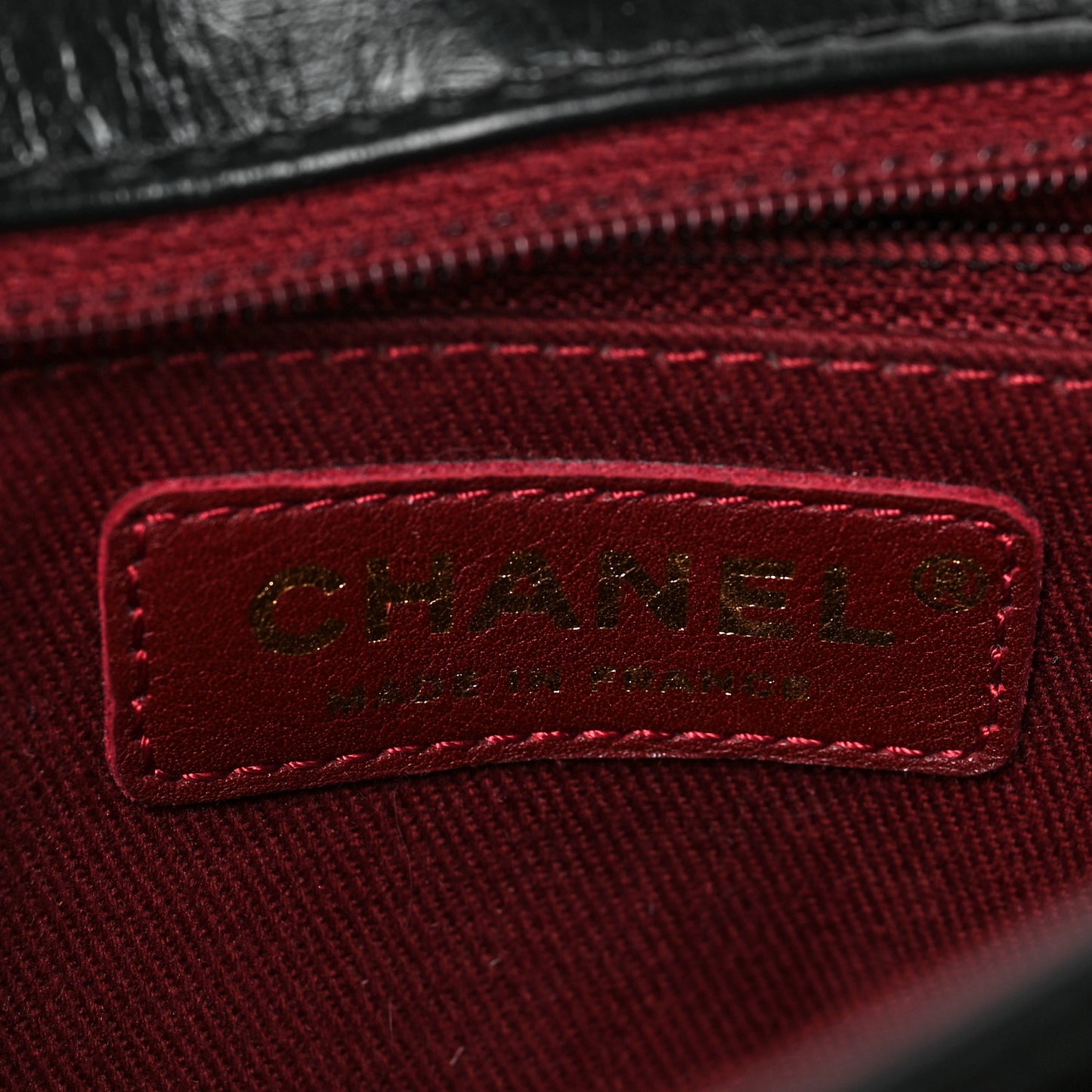 Glazed Calfskin Quilted Medium Bubble CC Flap Black