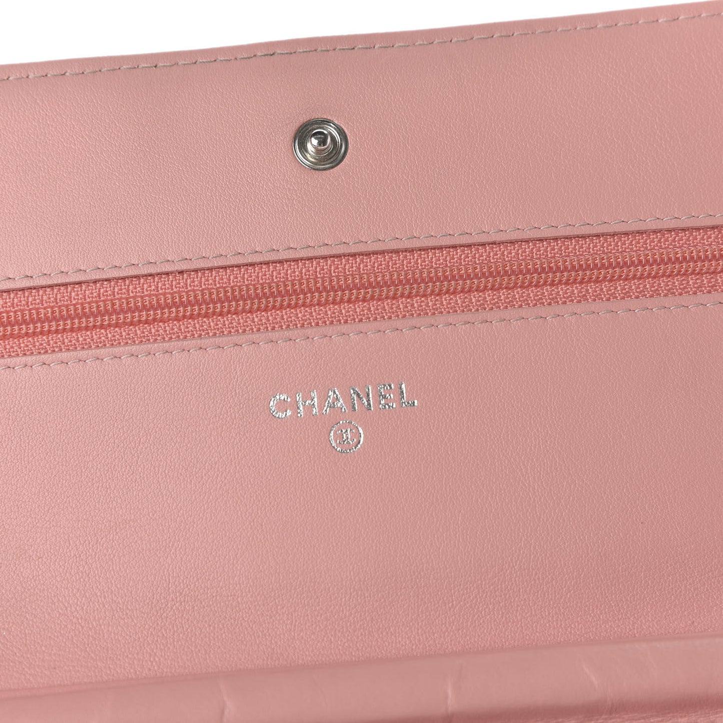 Patent Quilted Wallet On Chain WOC Light Pink