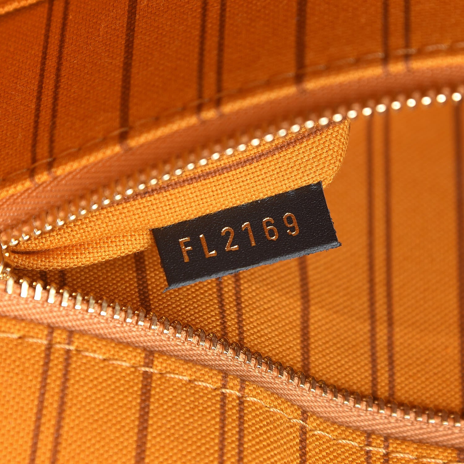 Louis Vuitton Monogram Giant Jungle Onthego GM Black 8 of 11