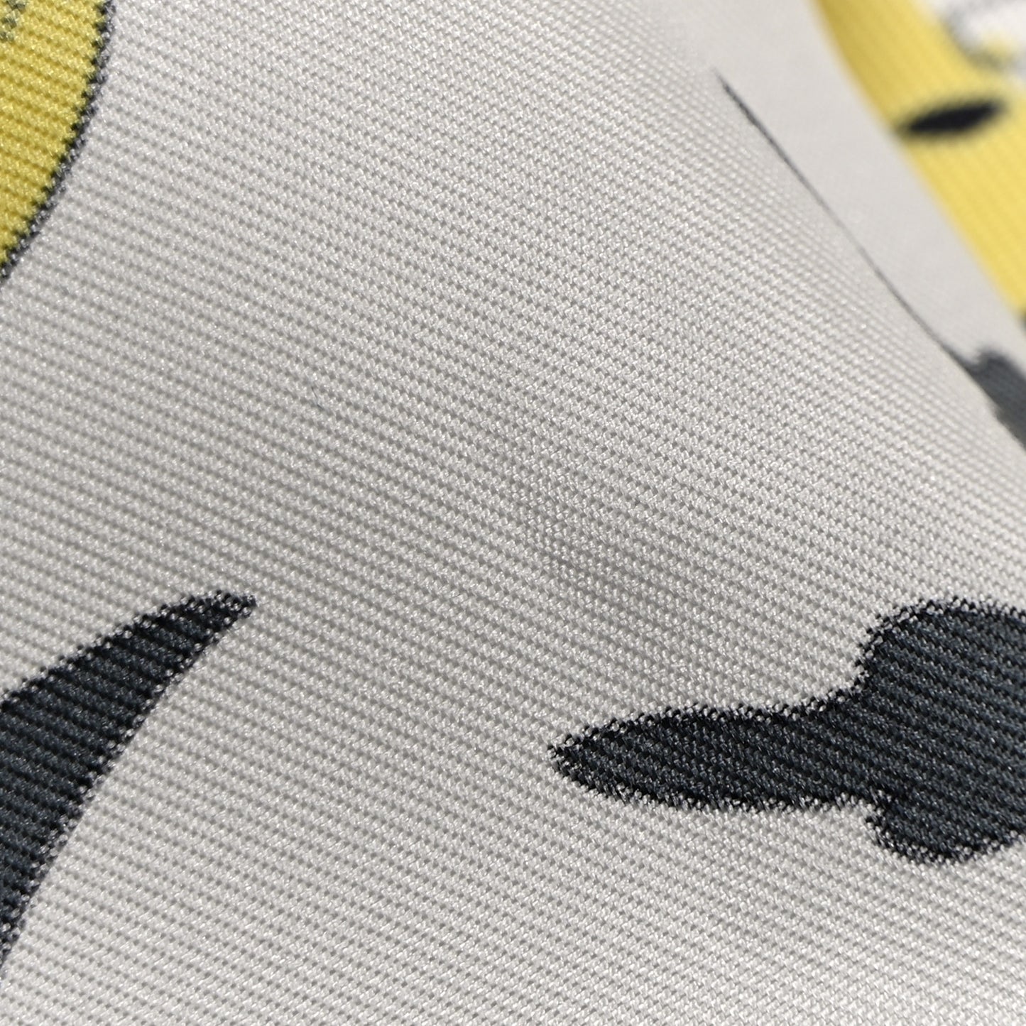 Silk Les Leopards Scarf 90 Black Blanc Jaune D'Or