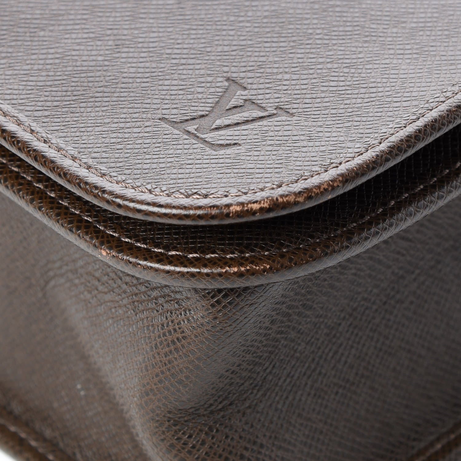 Louis Vuitton Taiga Andrei Messenger Bag Grizzli 10 of 19