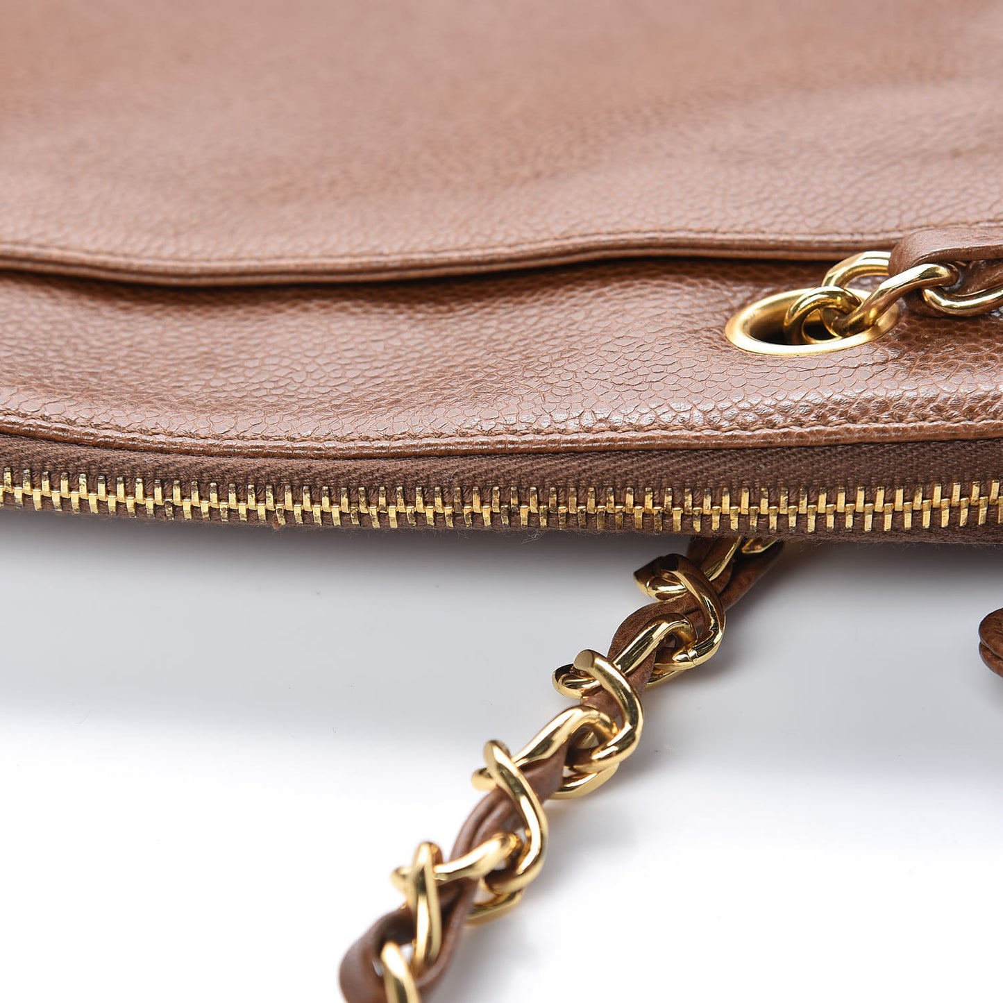 Caviar CC Shoulder Bag Brown