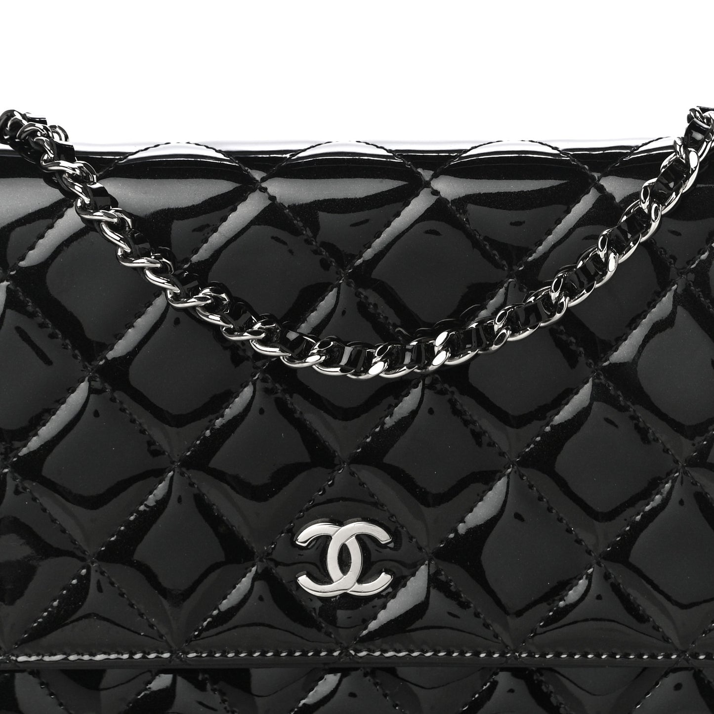 Patent Quilted Wallet On Chain WOC Black