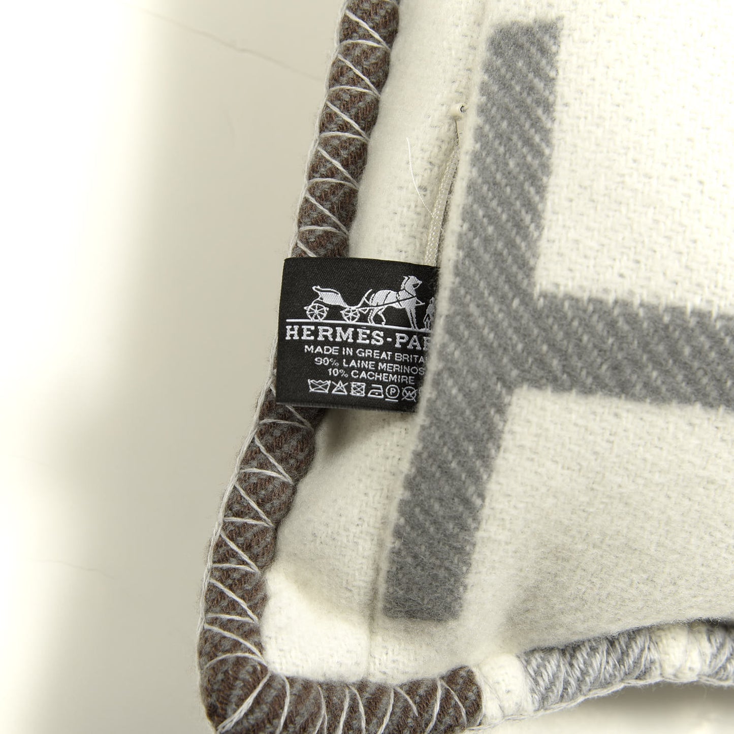 Wool Cashmere Avalon Vibration Pillow PM Ecru Gris