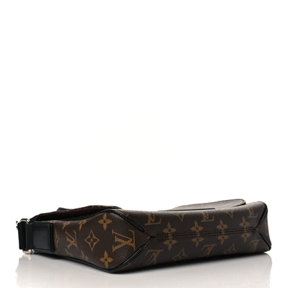 Louis Vuitton Monogram Macassar District PM 4 of 10