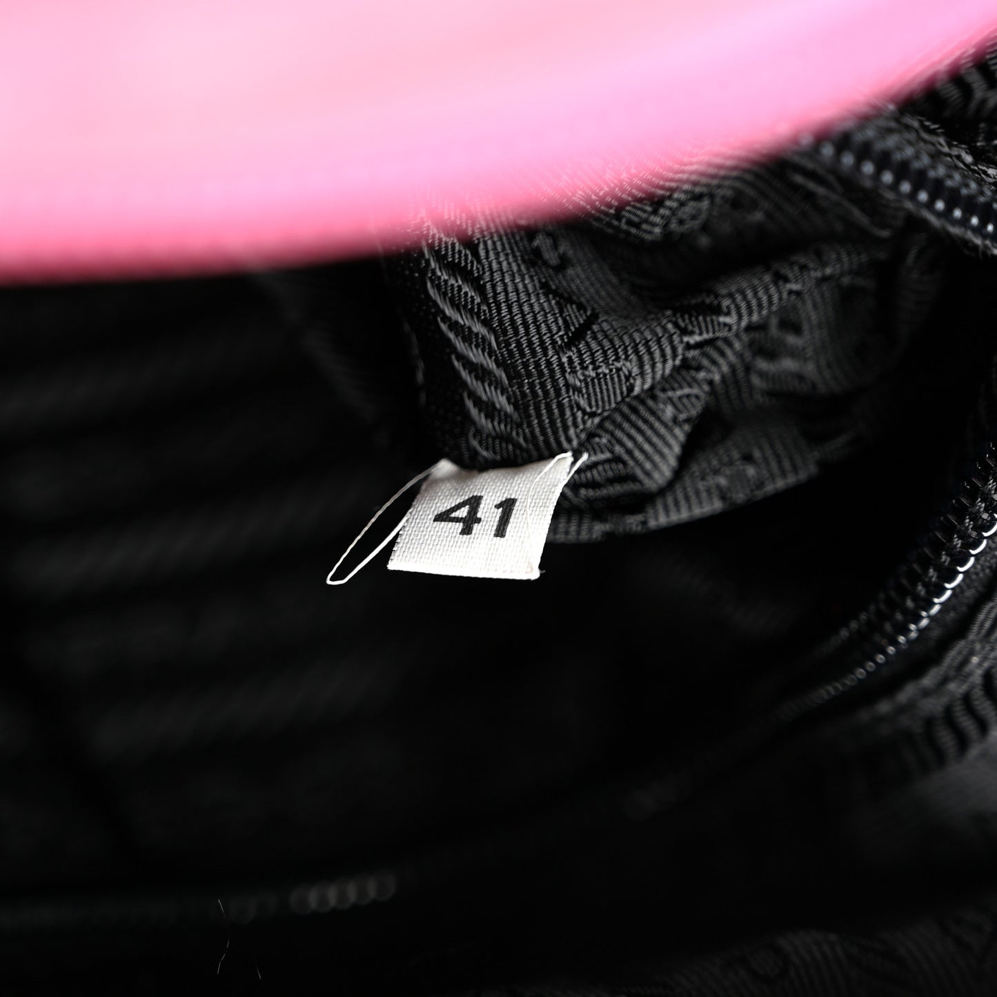 Nylon Messenger Bag Fuxia