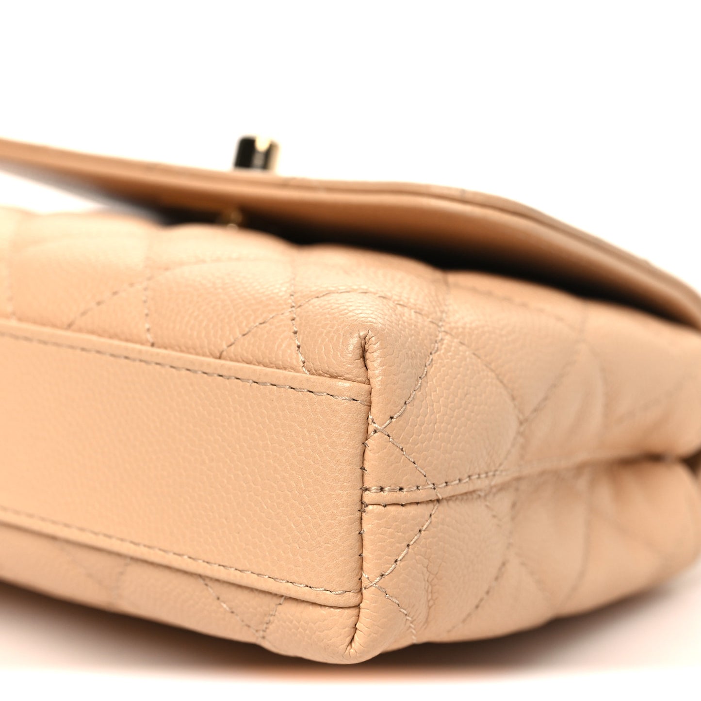 Caviar Quilted Coco Handle Clutch With Chain Beige