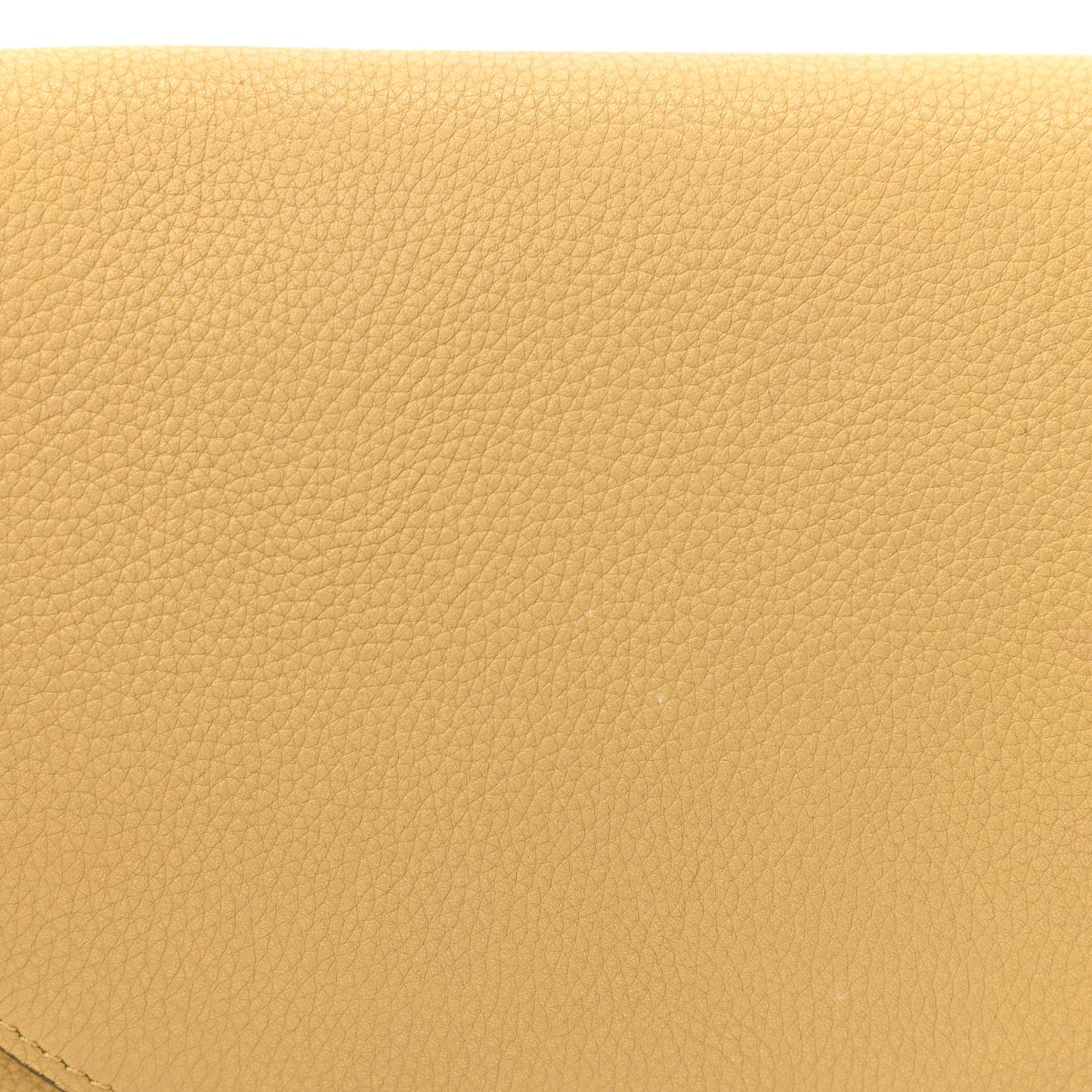 Grained Calfskin Small Trotteur Vanilla