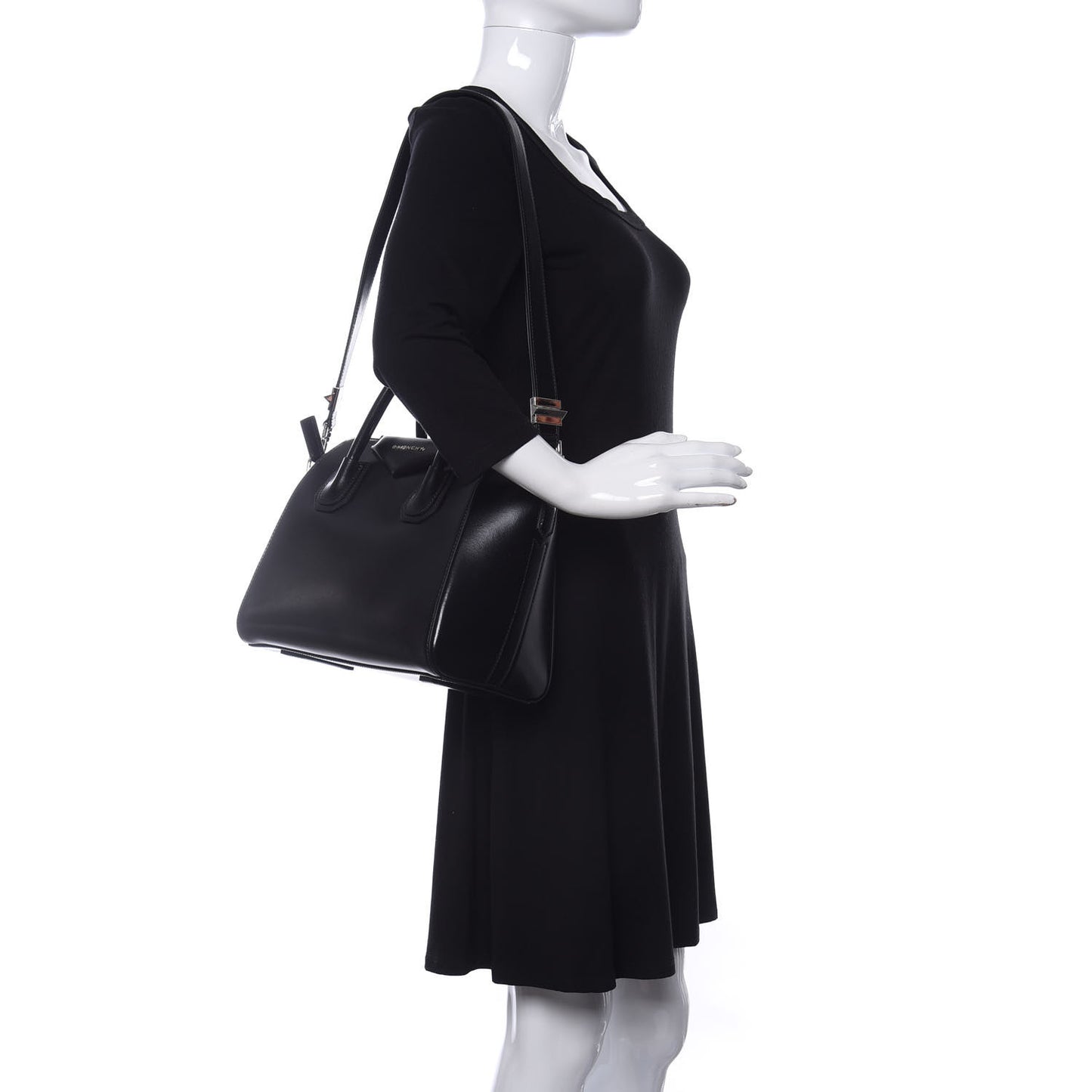 Shiny Lord Calfskin Small Antigona Black