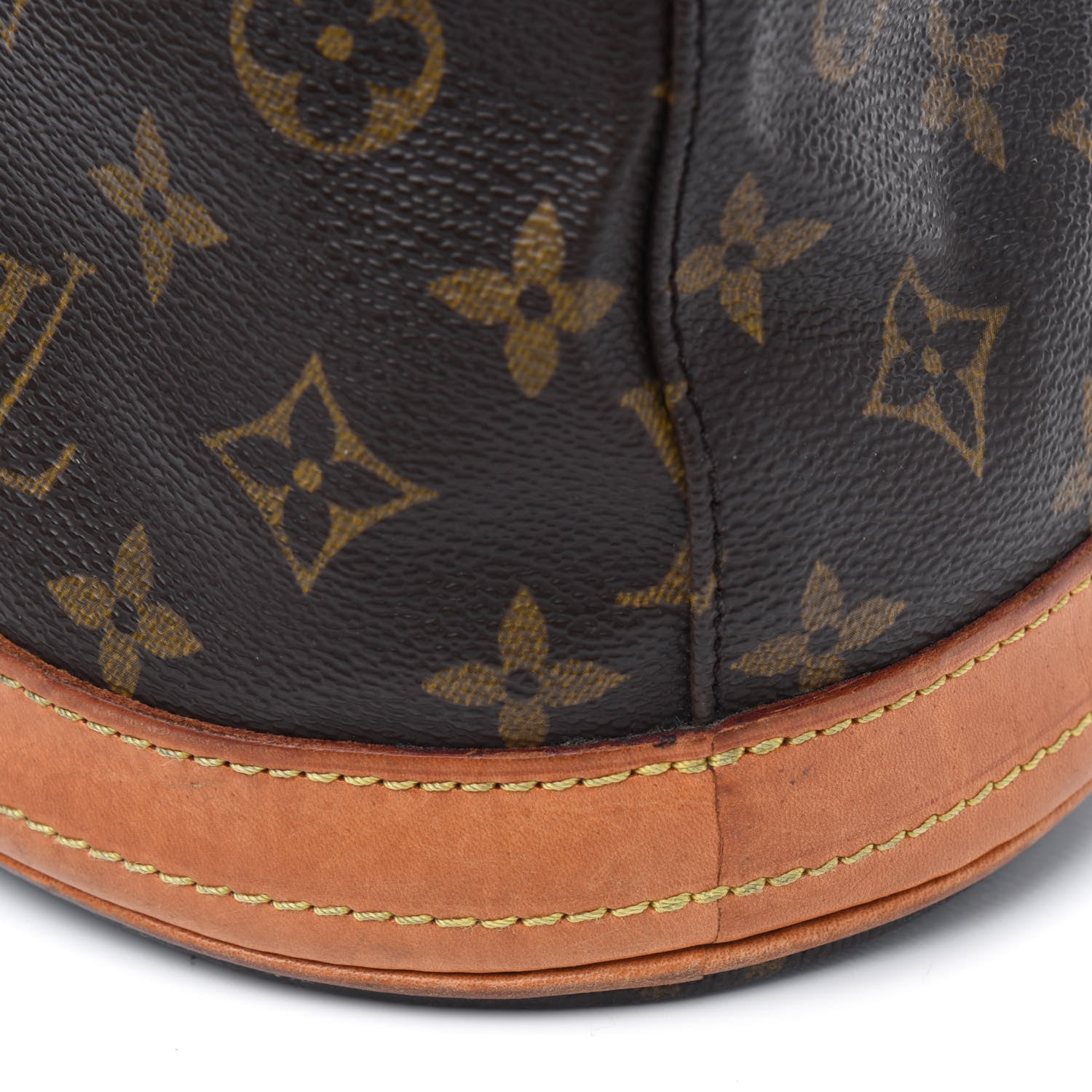 Louis Vuitton Monogram Petit Bucket 23 23 of 33