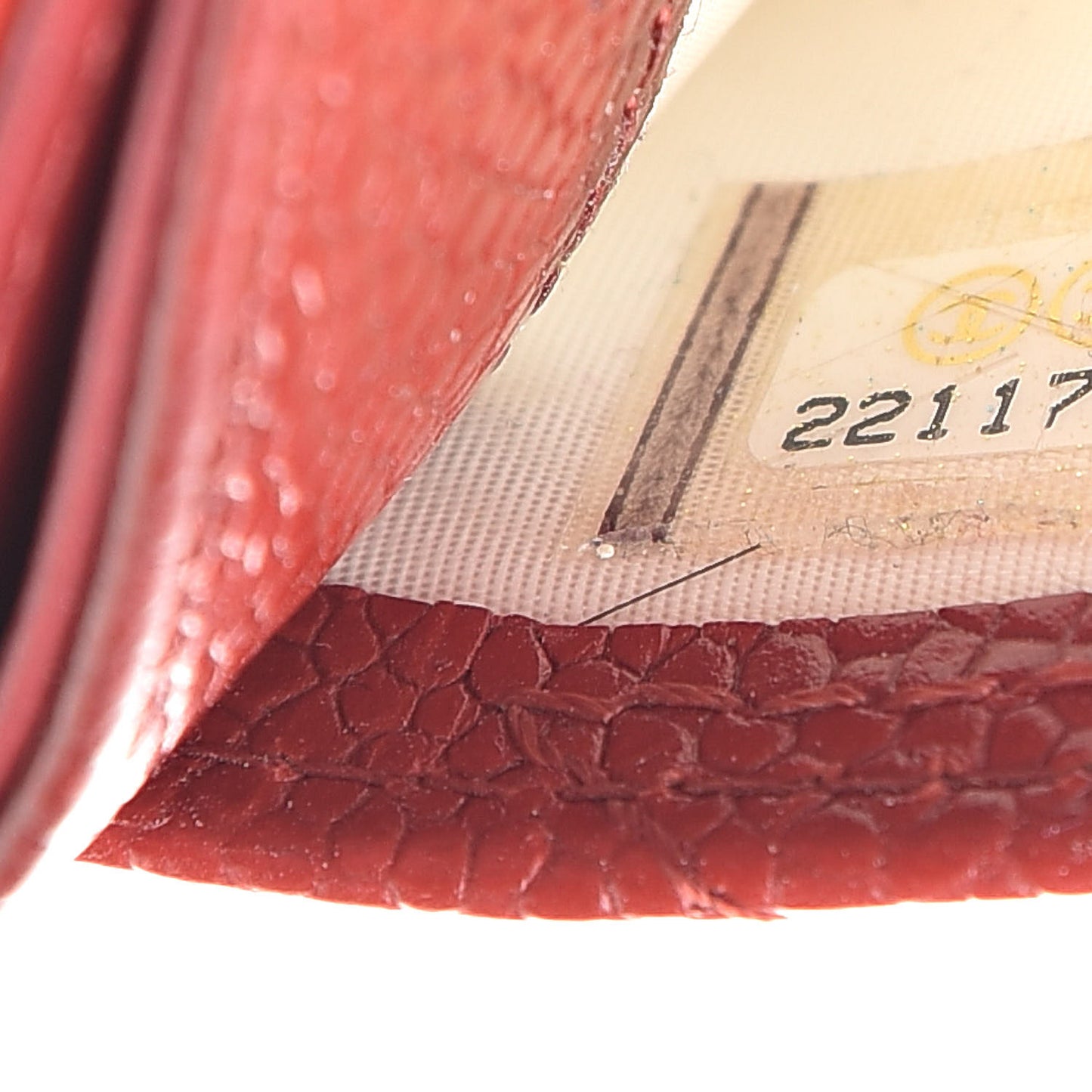Caviar Quilted Card Holder Red