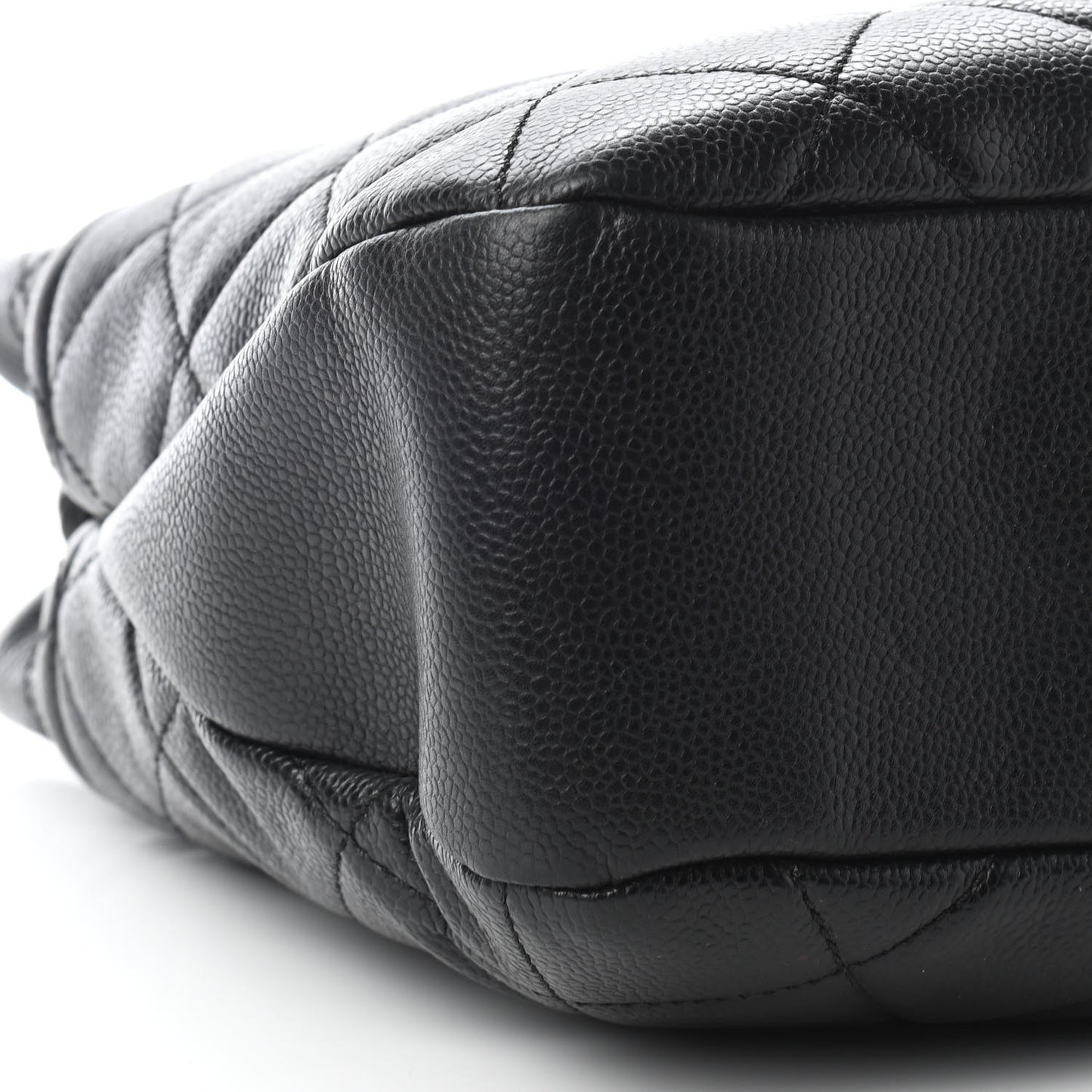 Caviar Quilted CC Timeless Soft Tote Black