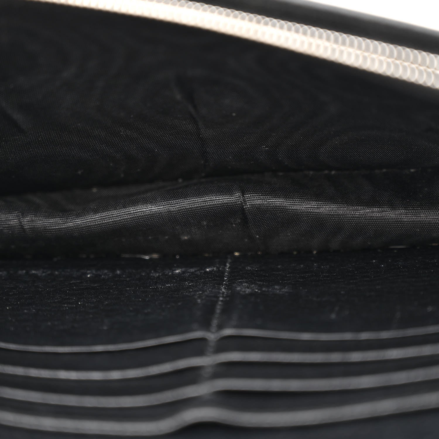 Gucci Dollar Calfskin Enamel Monochrome Mini GG Marmont Chain Wallet Black 5 of 11