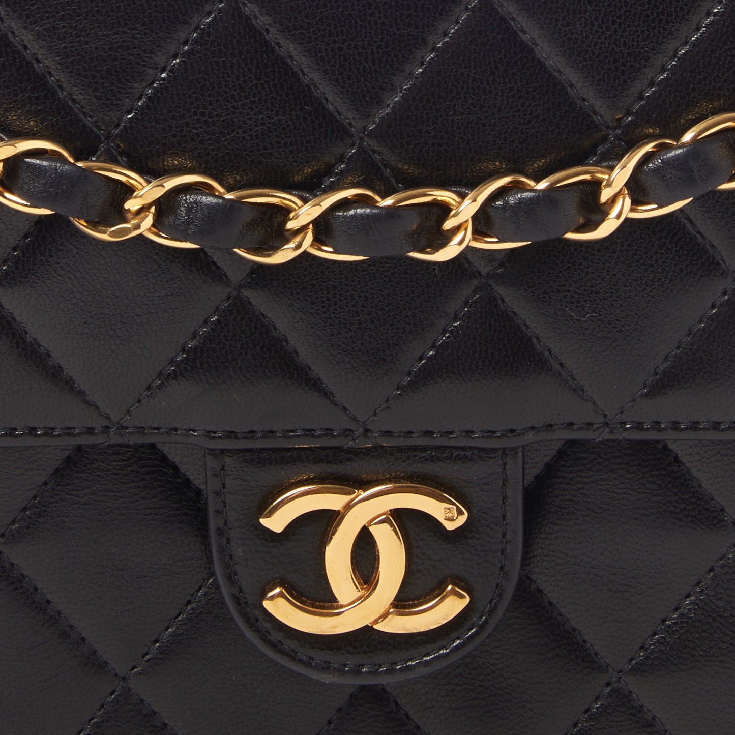 Lambskin Quilted Medium Single Flap Black