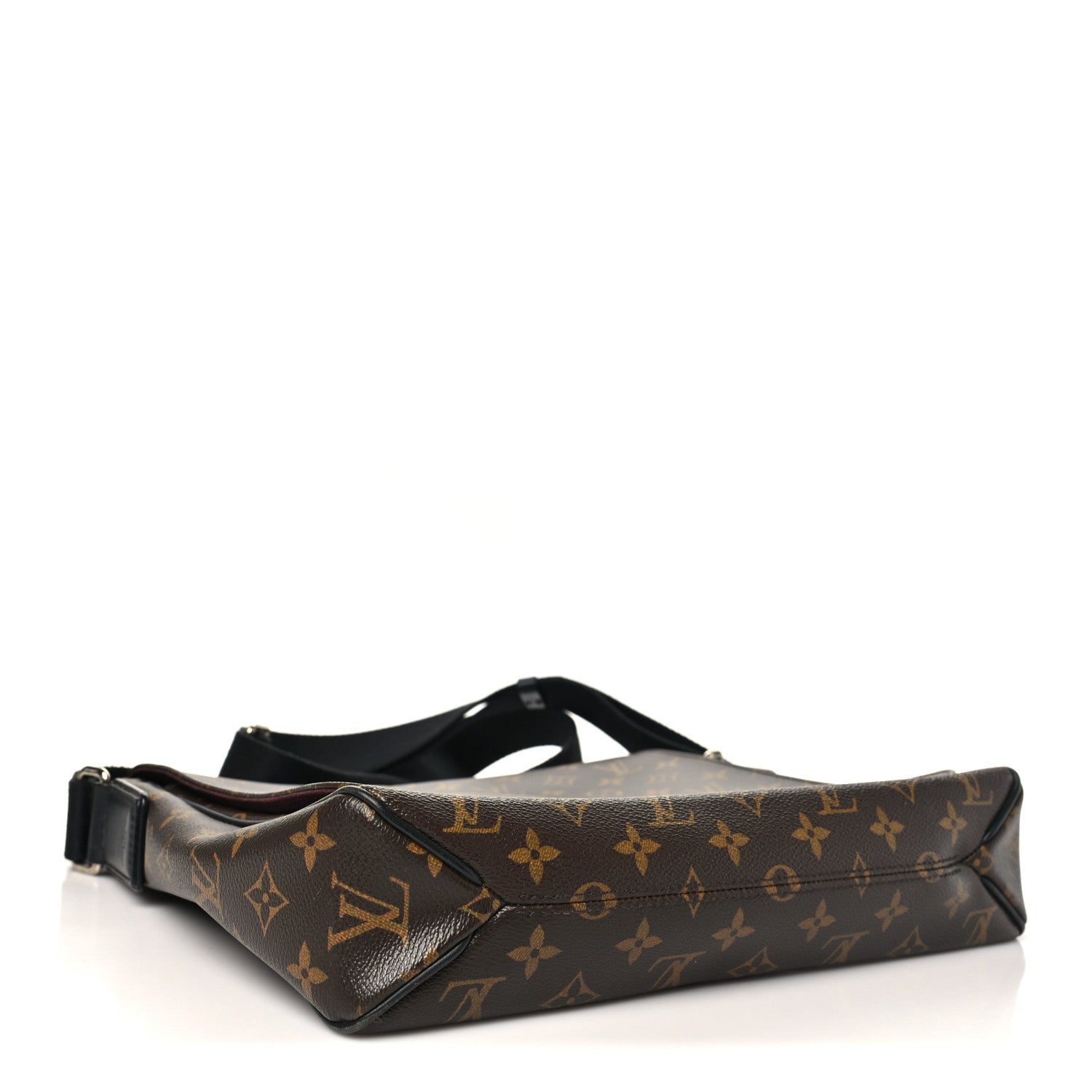 Louis Vuitton Damier Ebene District MM 3 of 8