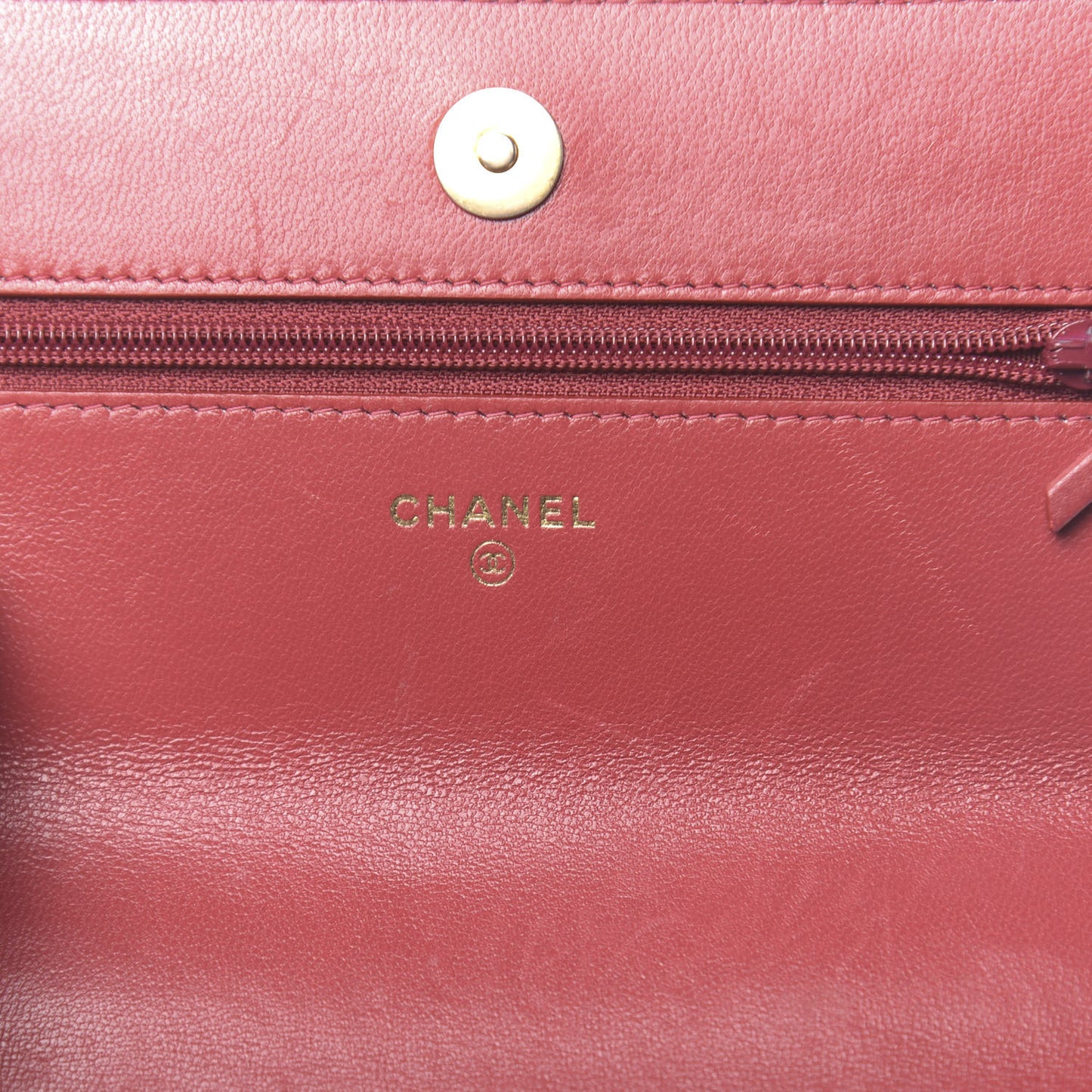Goatskin Quilted 19 Wallet On Chain WOC Red