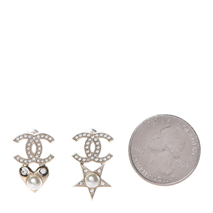 Chanel Crystal Pearl Charming Winter CC Star Heart Earrings Gold 2 of 5