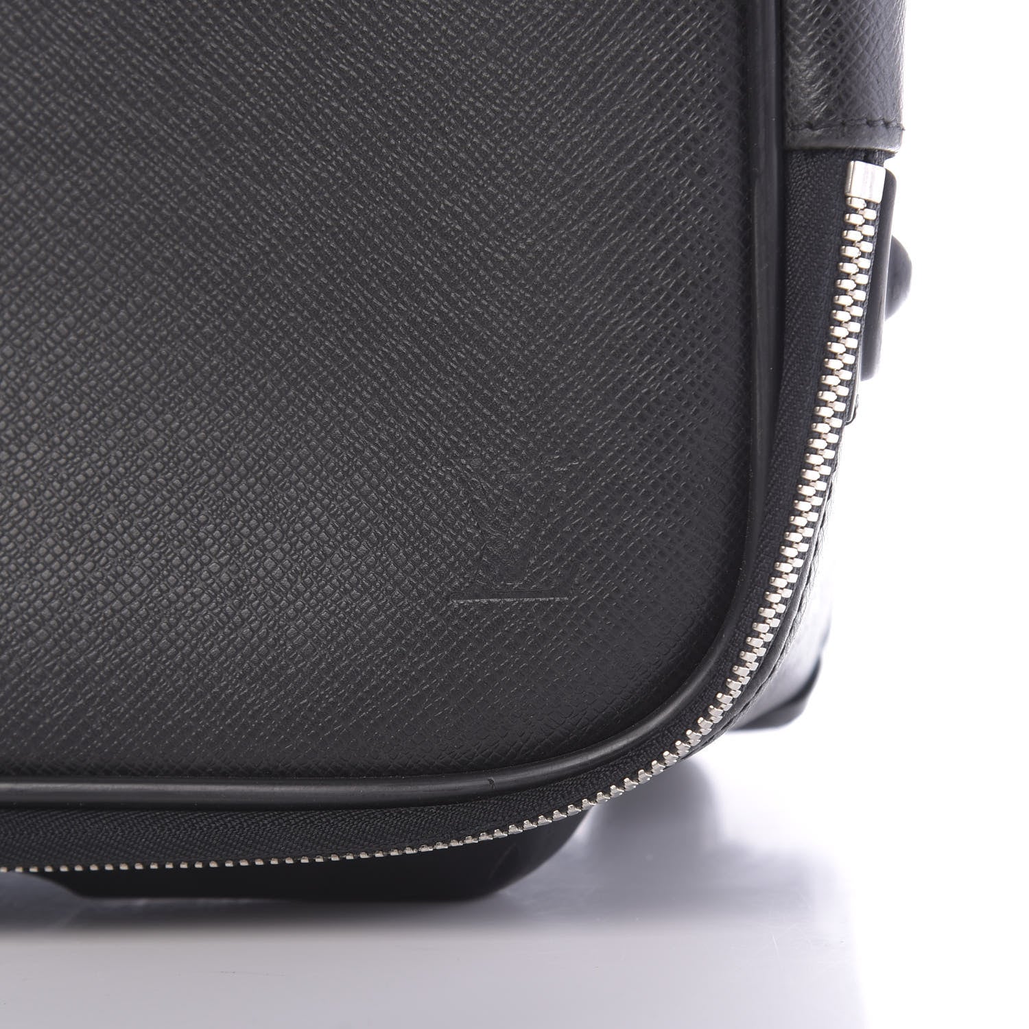 Louis Vuitton Taiga Pegase 55 Ardoise 14 of 17