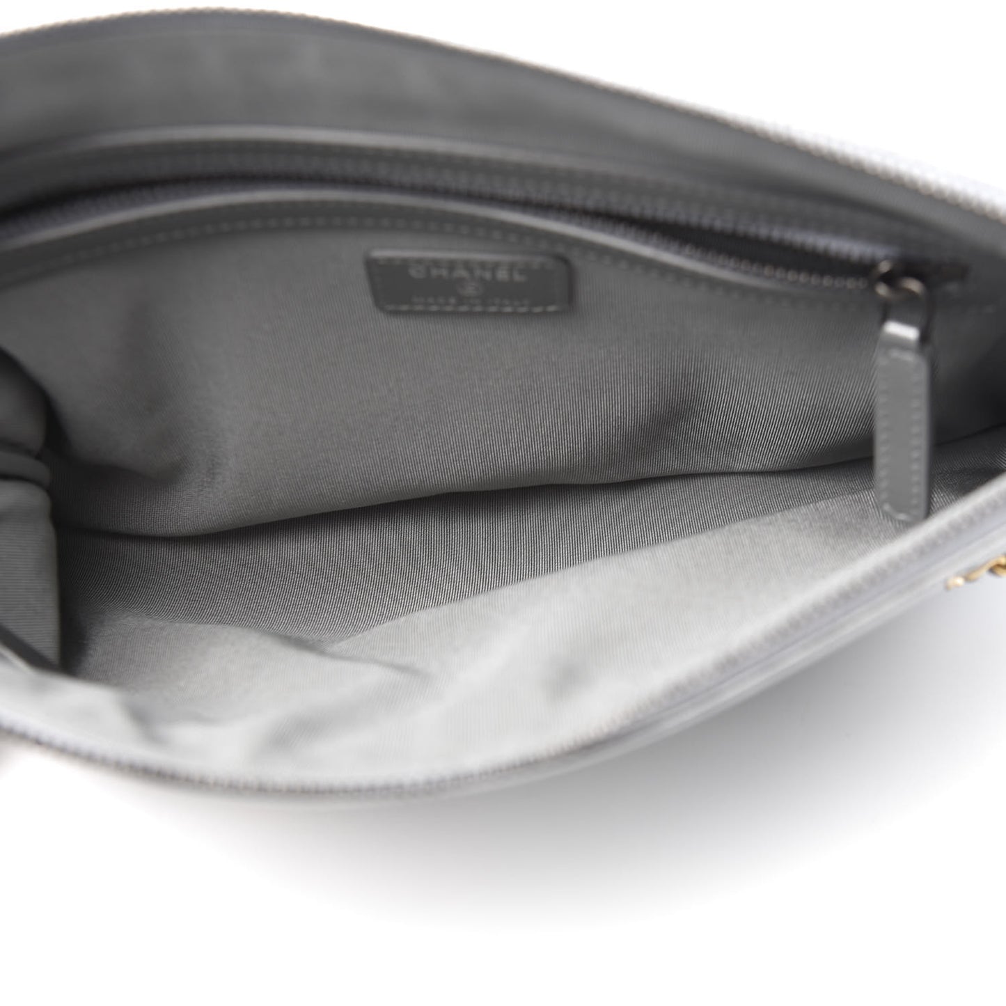 Metallic Crumpled Calfskin Chain 20s Signature Pouch Silver