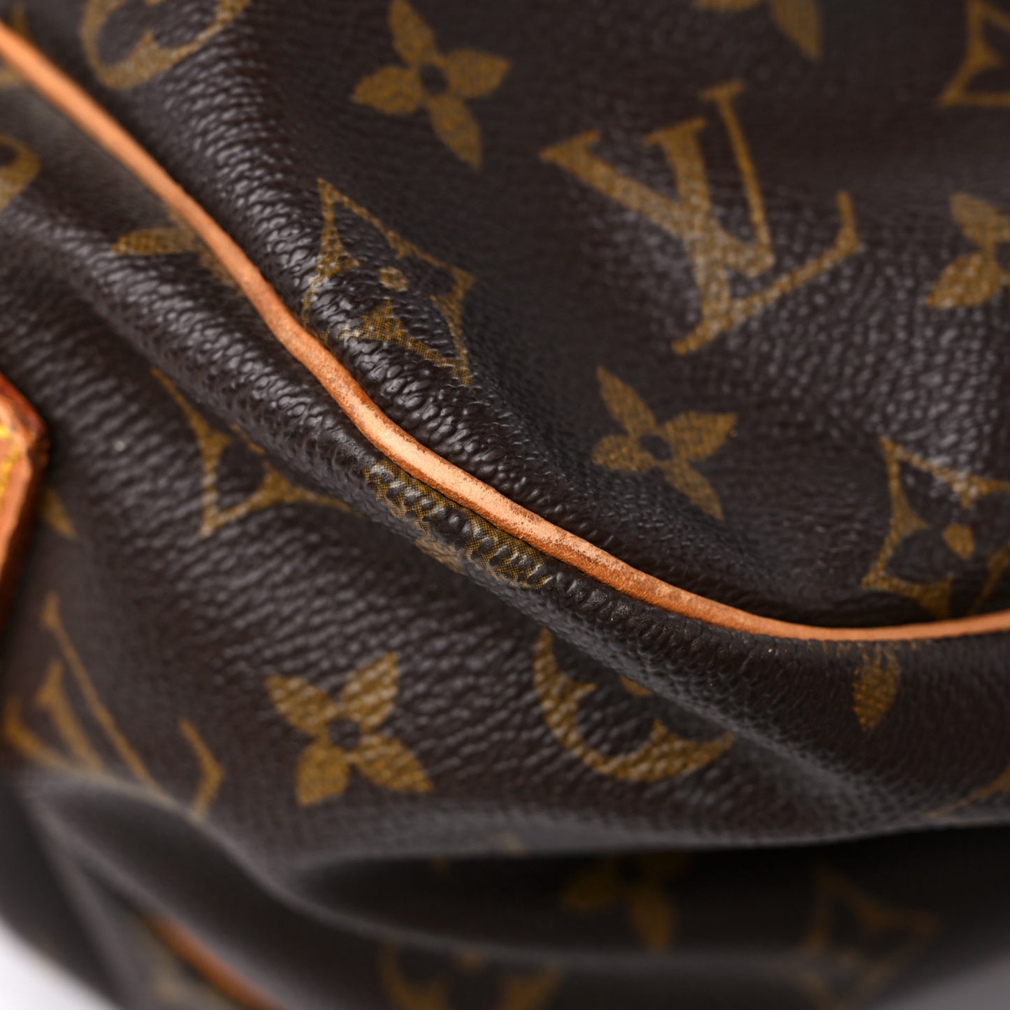 Monogram Saumur 35