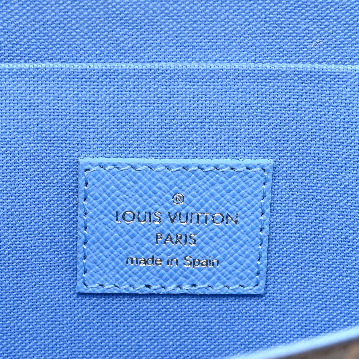 Louis Vuitton Monogram 2021 Christmas Animation China Wall Pochette Felicie Chain Wallet Blue 7 of 10