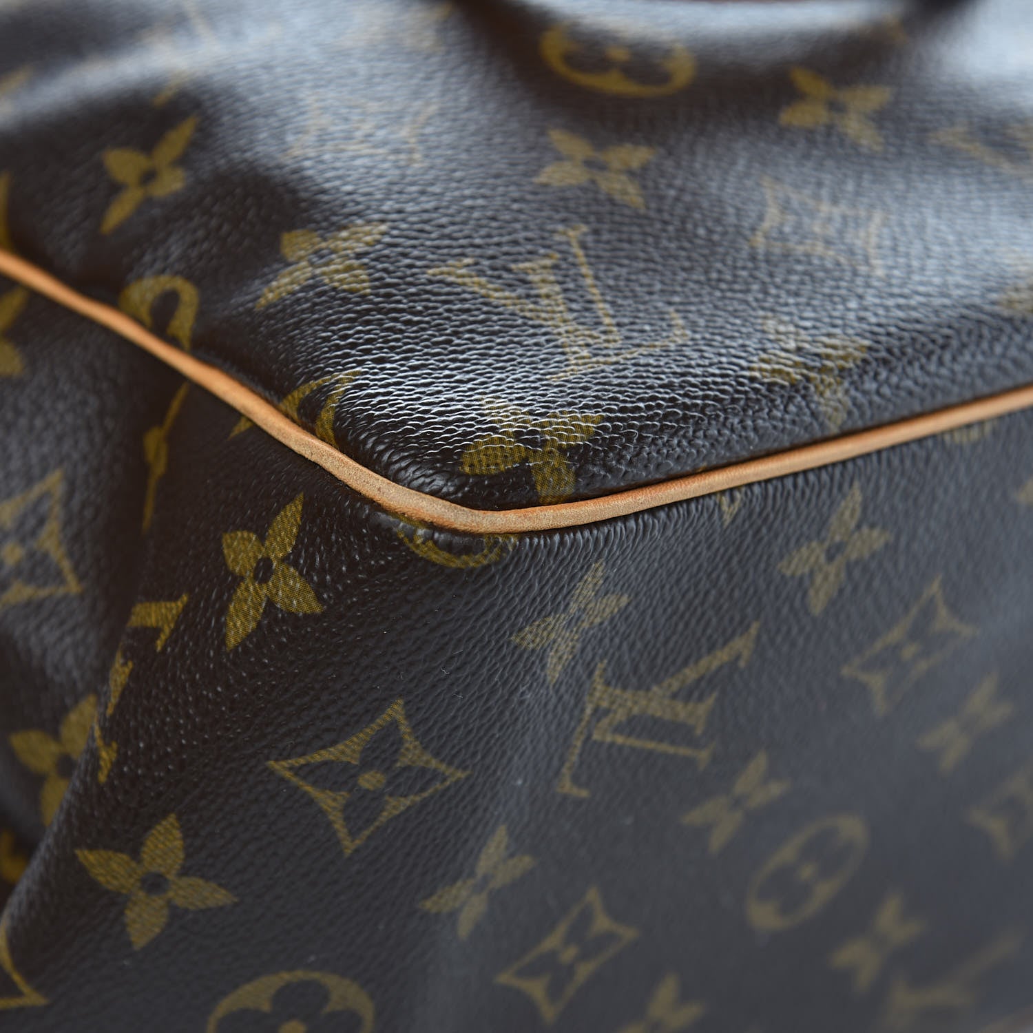 Louis Vuitton Monogram Batignolles 10 of 13