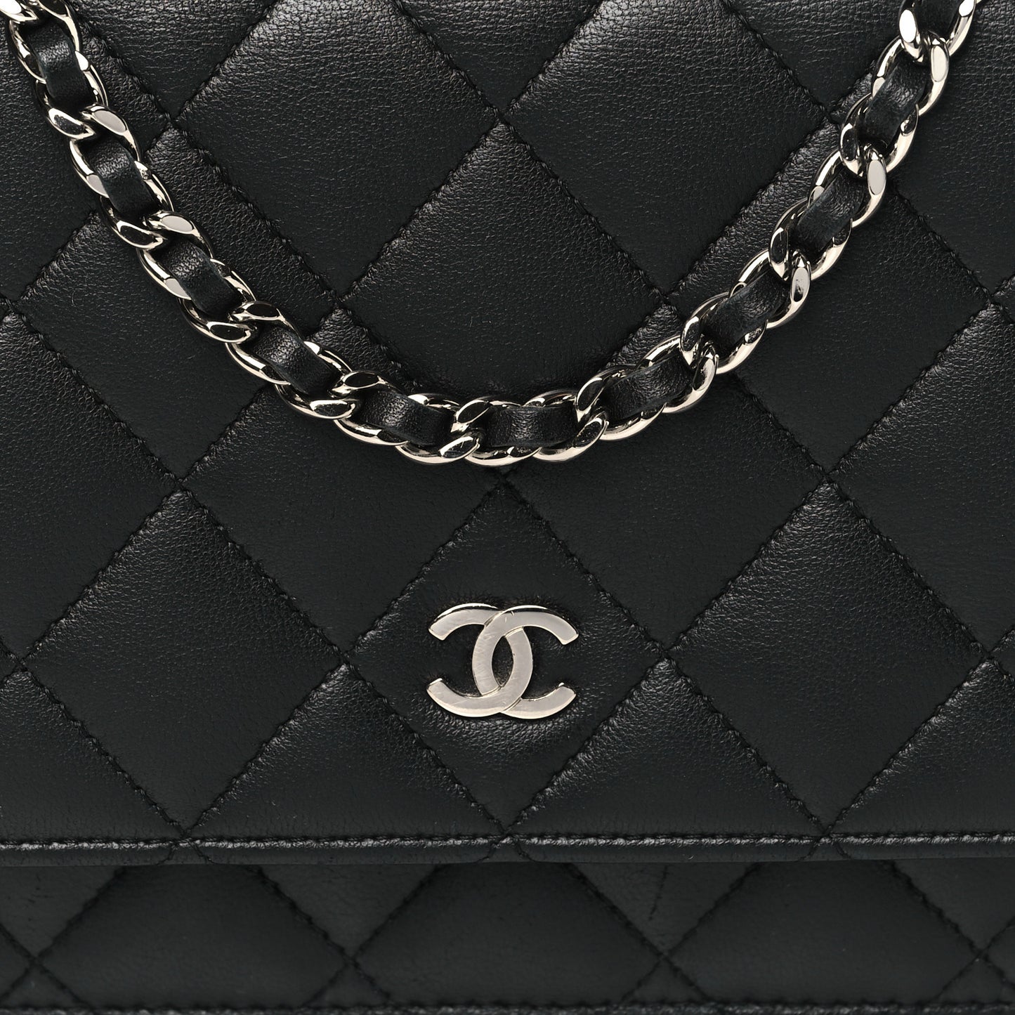 Lambskin Quilted Wallet On Chain WOC Black