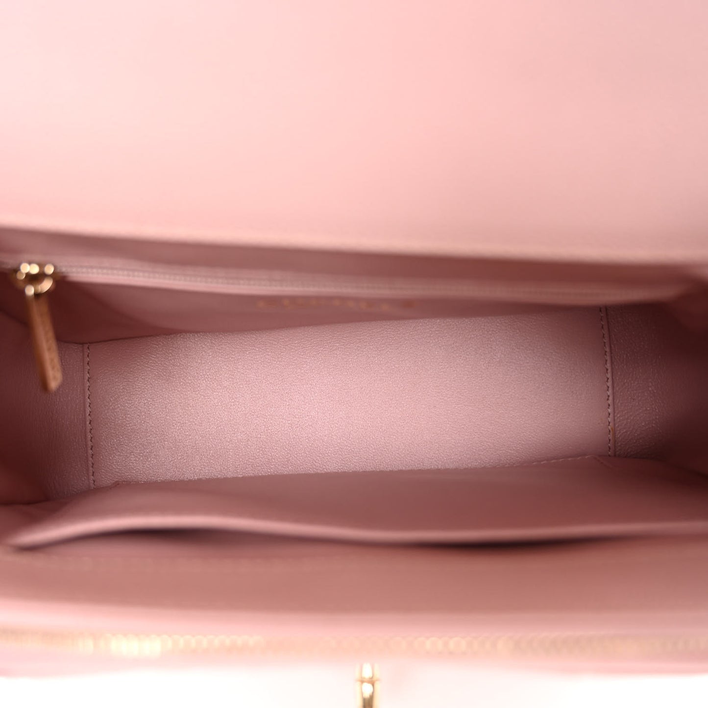 Caviar Quilted Medium Business Affinity Flap Light Pink